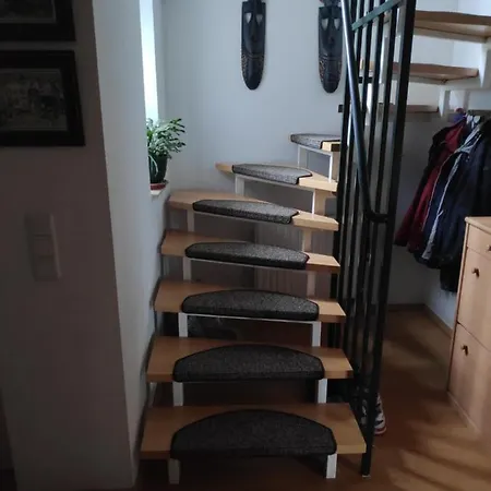 ホームステイ Inseldorf Wardt クサンテン